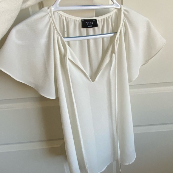Women’s Vici Blouse - Picture 1 of 2